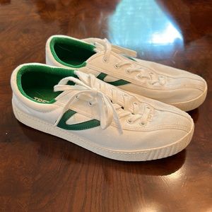 Tretorn Nylite sneaker size 6.5